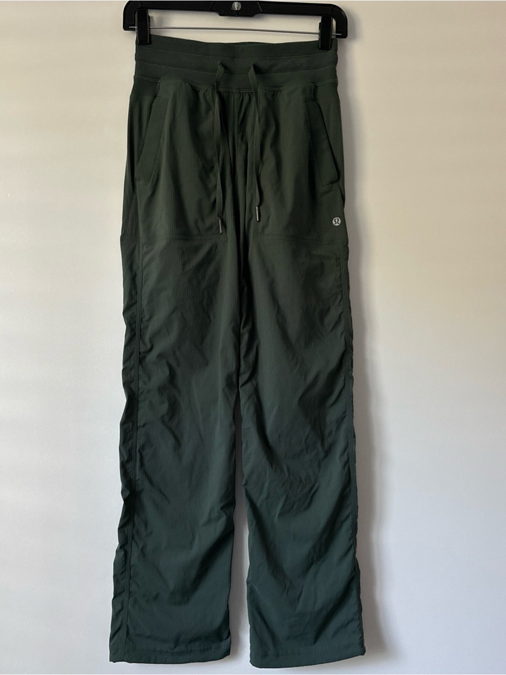 LULULEMON DANCE STUDIO Womens Sz 2 Fog Green Unlined Mid Rise Full Length Pants